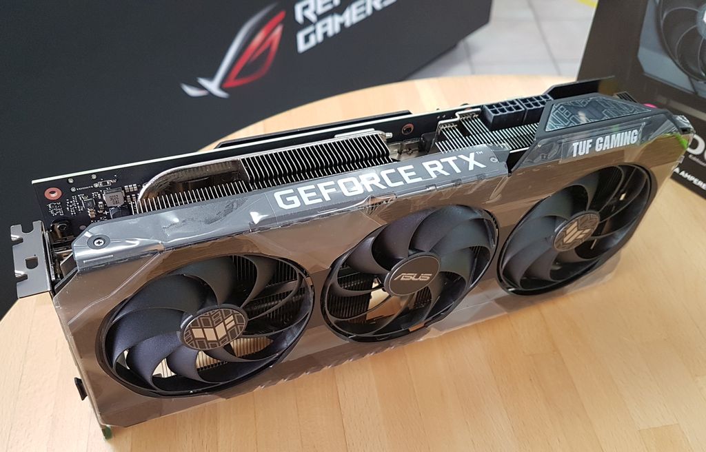 (Unboxing) ASUS TUF GeForce RTX 3080 OC 10GB | Geeks3D